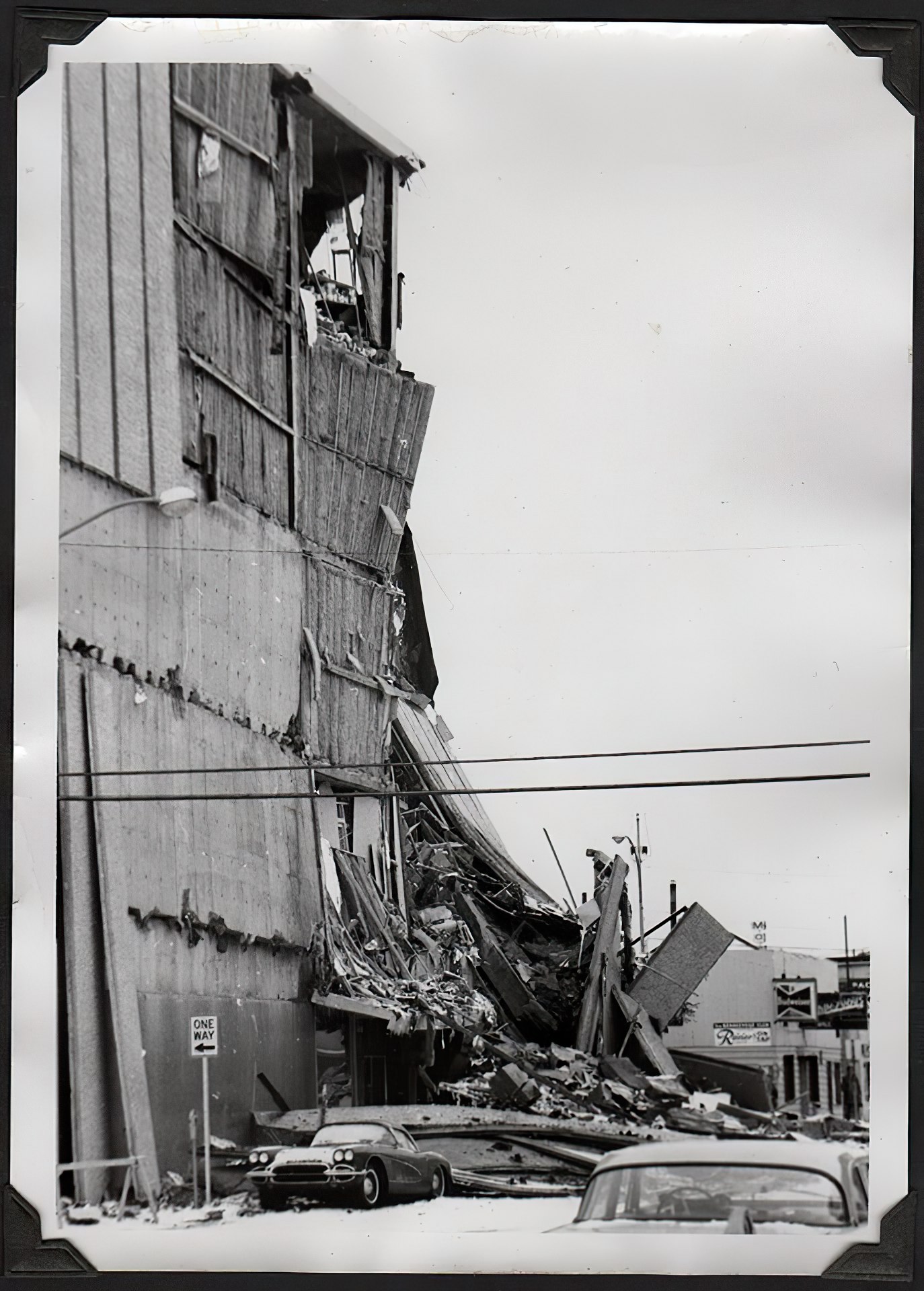 A building that collapsed during the 1964 earthquake