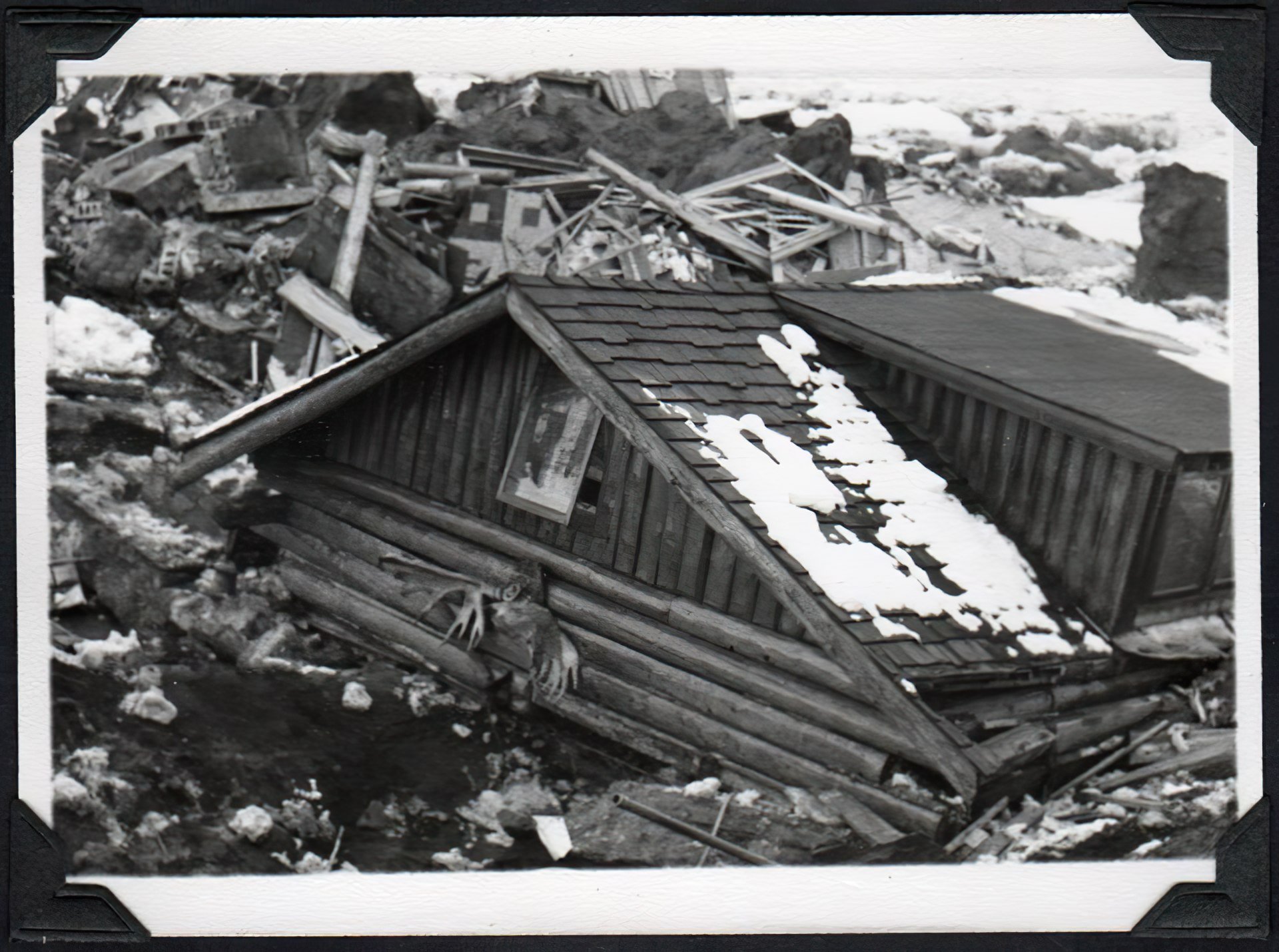 good friday earthquake damaged home in Anchorage Alaska